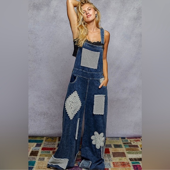 🆕 POL crochet patchwork wide-leg denim overalls. NWOT - Picture 2 of 13